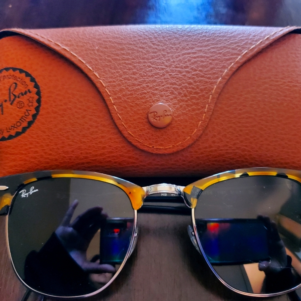 Rayban Clubmaster  new condition with case